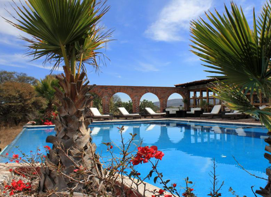 Rancho Las Cascadas swimming pool